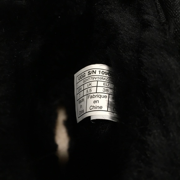 UGG MONGOLIAN CLASSIC SHORT SHEEPSKIN CUFF BOOTS -BLACK SUEDE -WOMENS US 7 -NEW - Picture 6 of 8